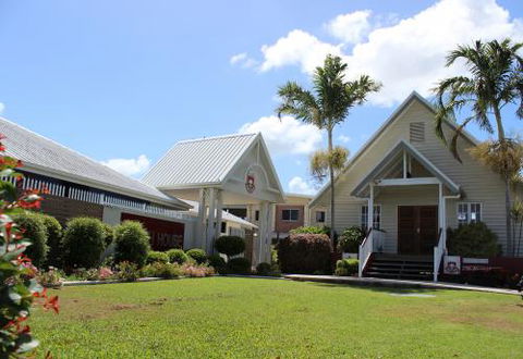 Whitsunday Anglican School - Education VIC 2
